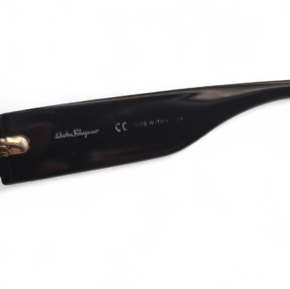 Salvatore Ferragamo Black Oval Sunglasses Excellent Used Condition - Picture 6 of 6